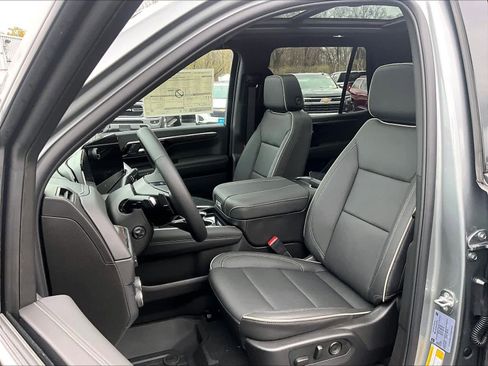 New 2026 Chevrolet Tahoe Premier w/ Sun And Tow Package AWD/4WD image 11