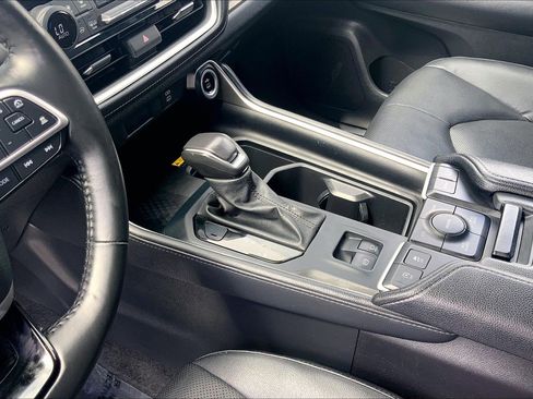 Used 2024 Toyota Grand Highlander AWD image 22