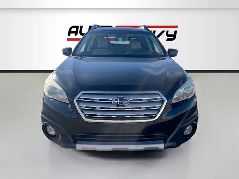 Used 2015 Subaru Outback 2.5i Limited image 2