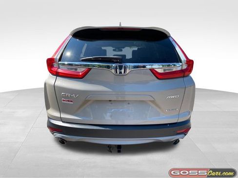 Used 2018 Honda CR-V Touring image 4