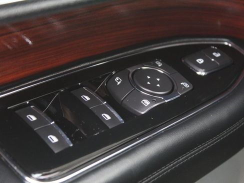 Used 2019 Lincoln Navigator Reserve w/ Cargo Package AWD/4WD image 40