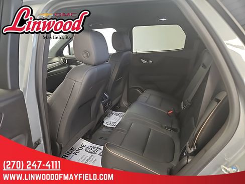 Used 2024 Chevrolet Blazer Premier image 11