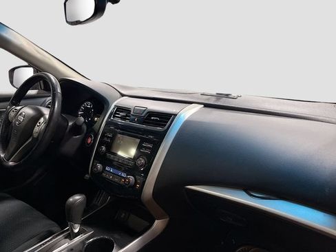 Used 2015 Nissan Altima 2.5 SV w/ Convenience Package FWD image 22