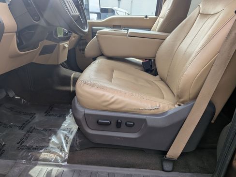 Used 2012 Ford F250 Lariat w/ Chrome Pkg image 20