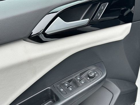 New 2026 Volkswagen Taos S image 16