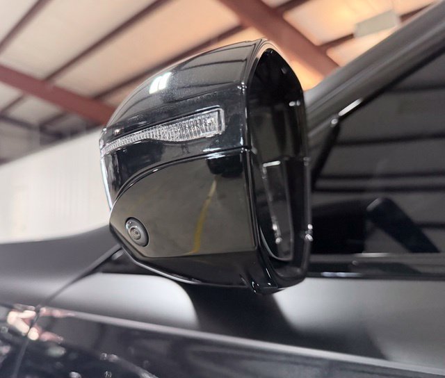Used 2024 BMW i7 eDrive50 w/ M Sport Package RWD image 69