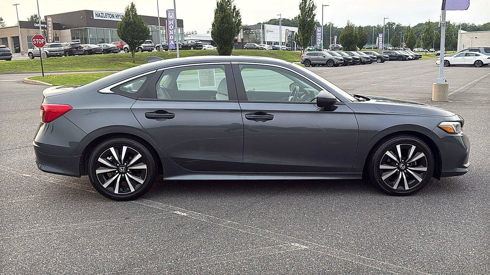 Used 2024 Honda Civic EX image 4