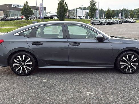 Used 2024 Honda Civic EX image 4