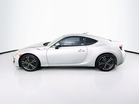 Used 2013 Scion FR-S RWD image 4