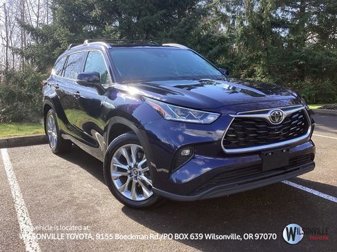 Used 2024 Toyota Highlander Limited image 1