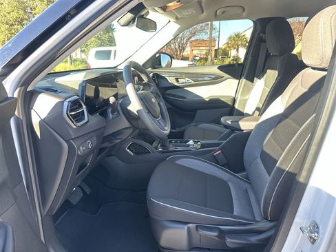 Certified 2025 Chevrolet TrailBlazer LS image 16