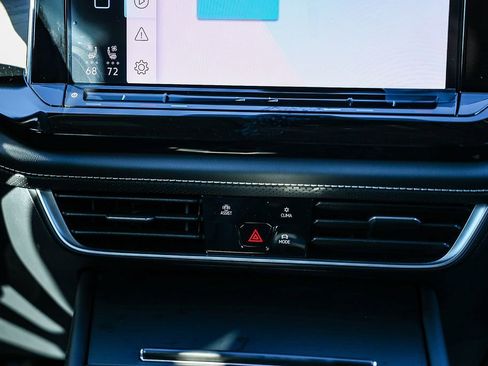 New 2026 Volkswagen Atlas SE image 23