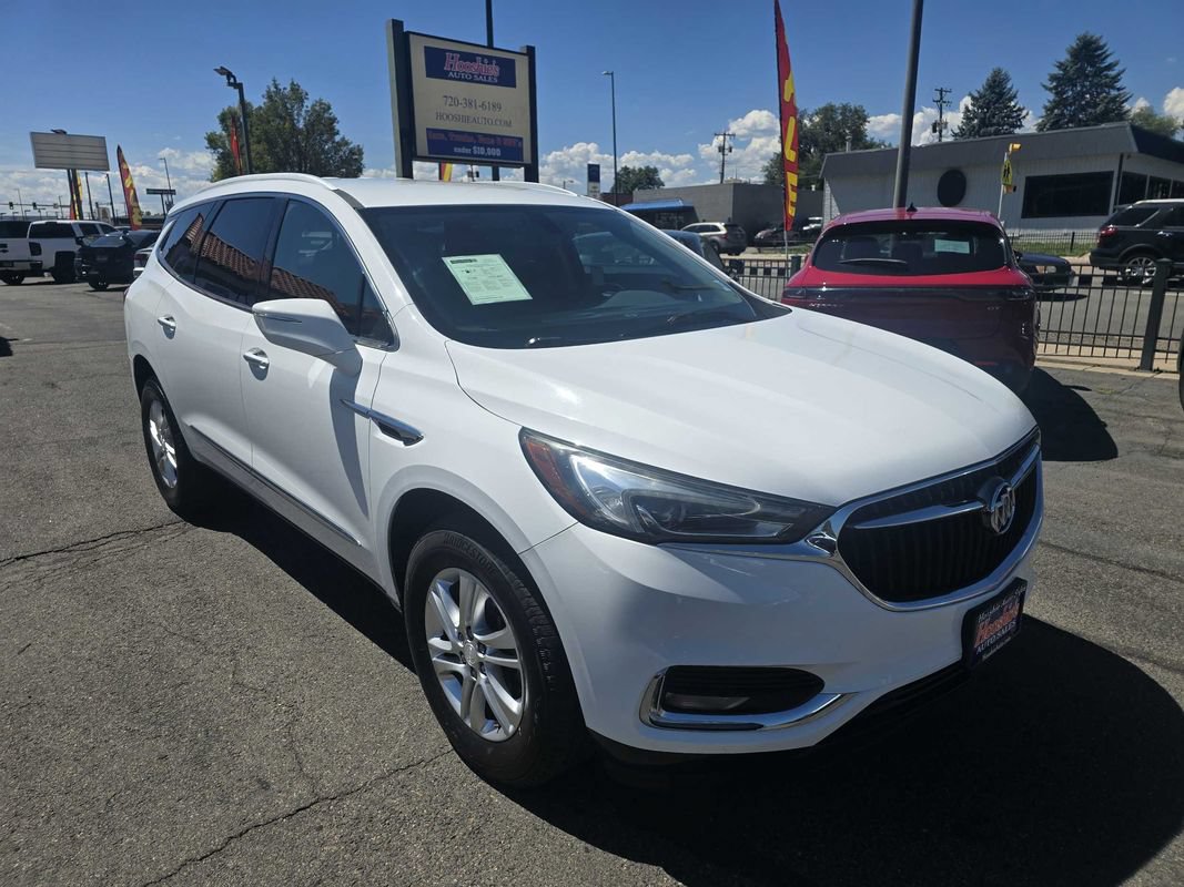 Used 2018 Buick Enclave Essence w/ Trailering Package FWD image 4