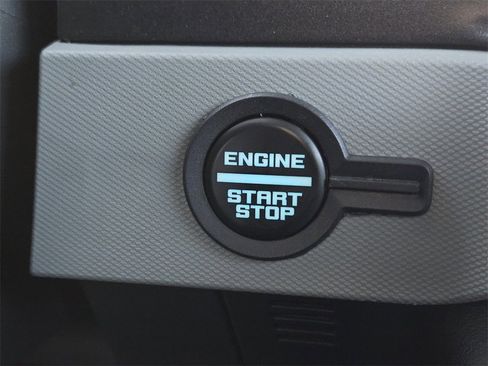 Used 2023 Ford Bronco Badlands image 24