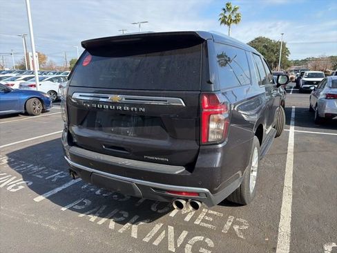 Used 2023 Chevrolet Suburban Premier image 6