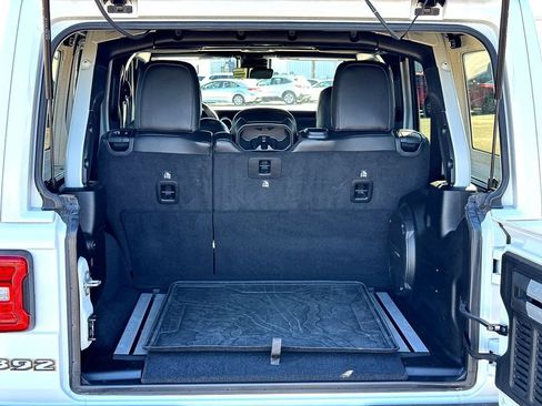 Used 2021 Jeep Wrangler Unlimited Rubicon image 10