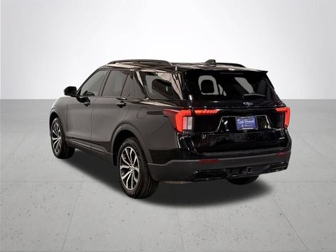 Certified 2025 Ford Explorer ST-Line AWD/4WD image 15