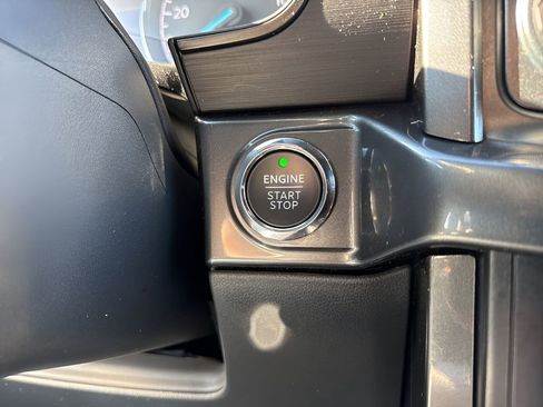 Used 2022 Ford F150 XLT w/ Equipment Group 302A High image 21