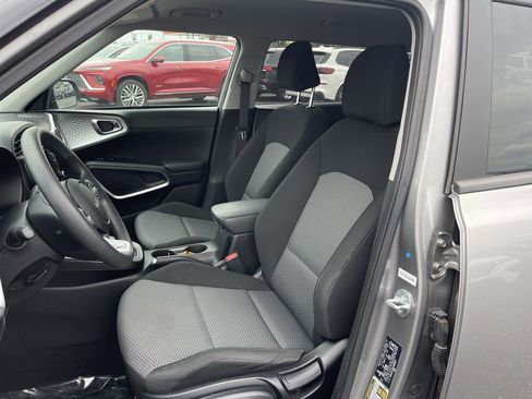 Used 2023 Kia Soul LX w/ Option Group 015 image 18