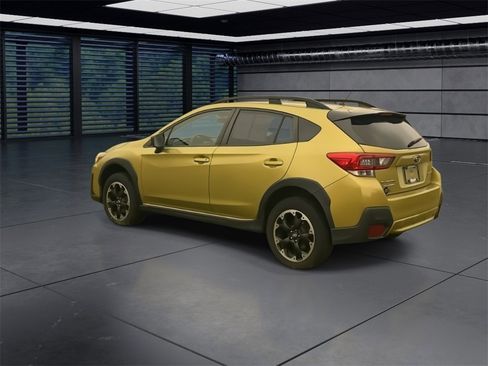 Used 2023 Subaru Crosstrek 2.0i image 2