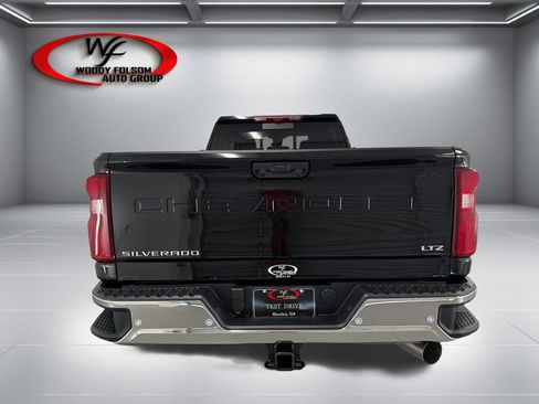 New 2026 Chevrolet Silverado 3500 LTZ w/ LTZ Plus Package AWD/4WD image 7
