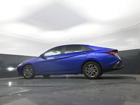 Used 2024 Hyundai Elantra SEL FWD image 24