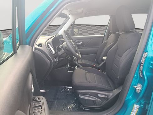 Used 2022 Jeep Renegade Latitude image 12