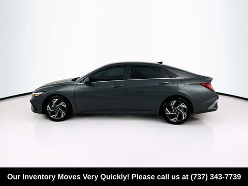 Used 2024 Hyundai Elantra SEL w/ Convenience Package FWD image 4