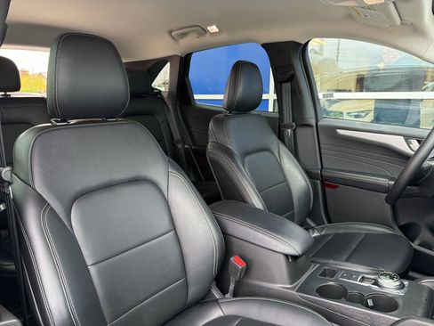 Used 2025 Ford Escape Platinum AWD/4WD image 26