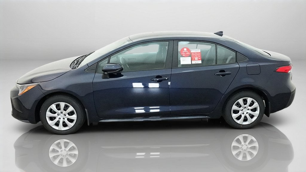 New 2027 Toyota Corolla LE FWD image 2
