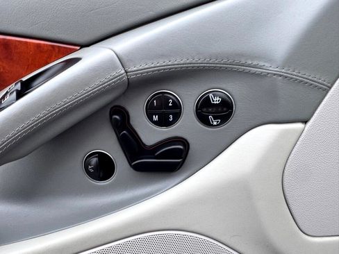 Used 2004 Mercedes-Benz SL 600 image 37