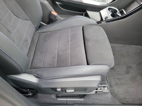 Certified 2025 BMW X1 xDrive28i w/ M Sport Package image 12