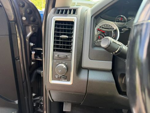 Used 2018 RAM 1500 Big Horn AWD/4WD image 19