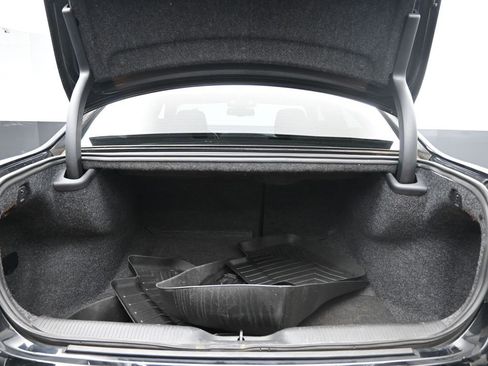 Used 2018 Dodge Charger R/T image 28