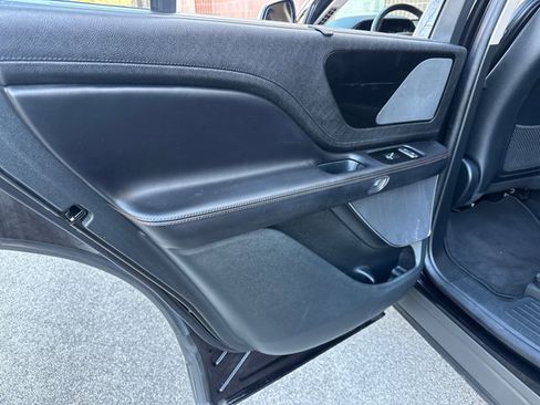 Used 2024 Lincoln Aviator AWD image 30