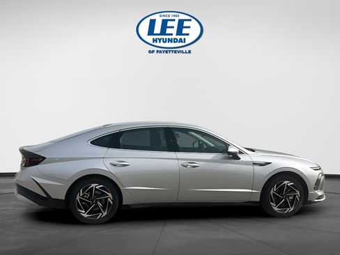 New 2026 Hyundai Sonata SEL FWD image 6