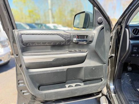 Used 2017 Toyota Tundra Platinum AWD/4WD image 38