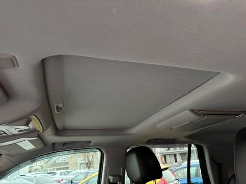 Used 2016 Cadillac Escalade Luxury image 12