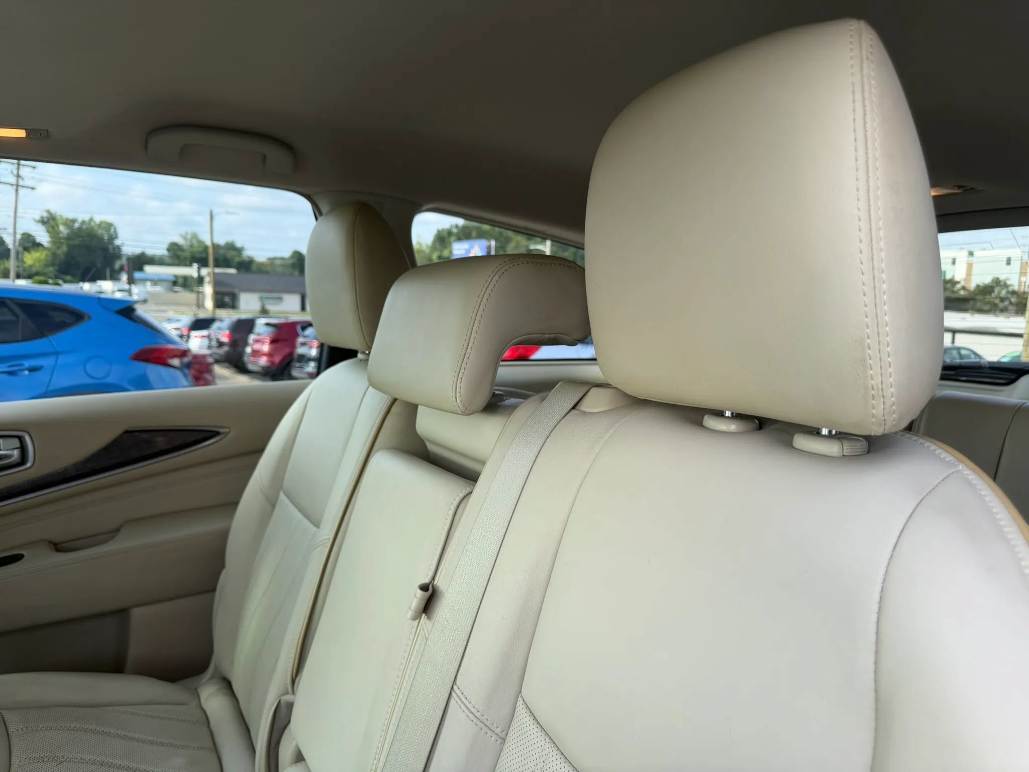 Used 2014 INFINITI QX60 Luxe w/ Premium Package AWD/4WD image 15