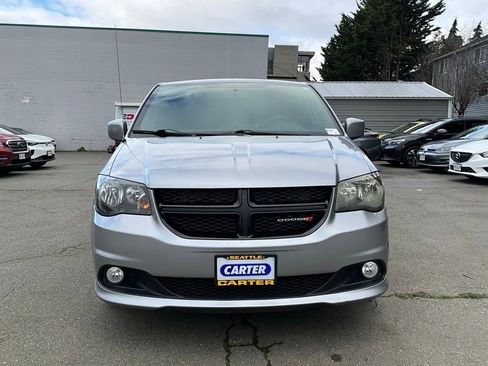 Used 2018 Dodge Grand Caravan SXT w/ Blacktop Package image 3