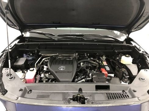 Used 2023 Toyota Highlander L image 22
