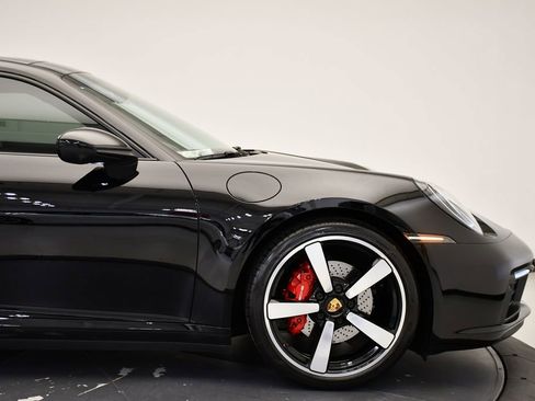 Used 2021 Porsche 911 Carrera image 15