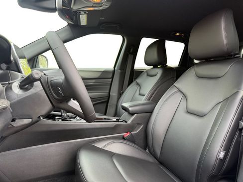 New 2026 Jeep Compass Limited AWD/4WD image 9