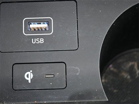 Used 2022 Hyundai Santa Fe Calligraphy w/ Cargo Package image 3