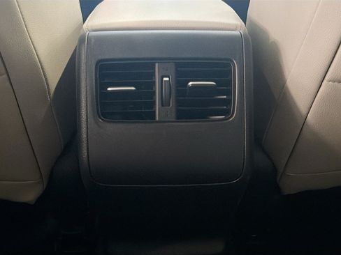 Used 2018 Honda Accord Touring image 27