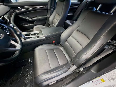 Used 2021 Honda Accord Sport image 11