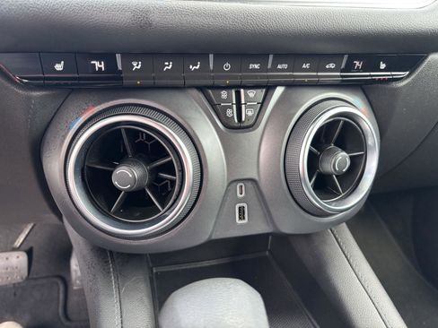 Used 2021 Chevrolet Blazer LT image 13