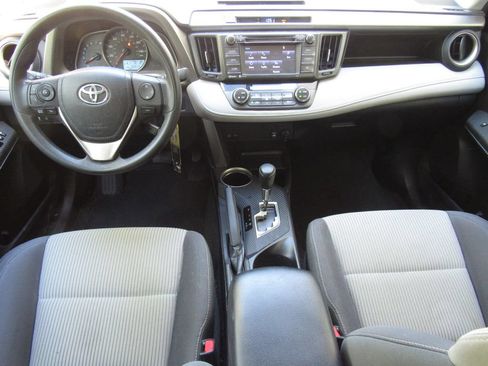 Used 2015 Toyota RAV4 XLE FWD image 26