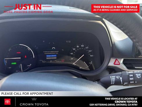 Used 2026 Toyota Sienna XLE FWD image 9