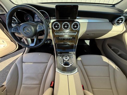 Used 2018 Mercedes-Benz GLC 300 4MATIC image 9